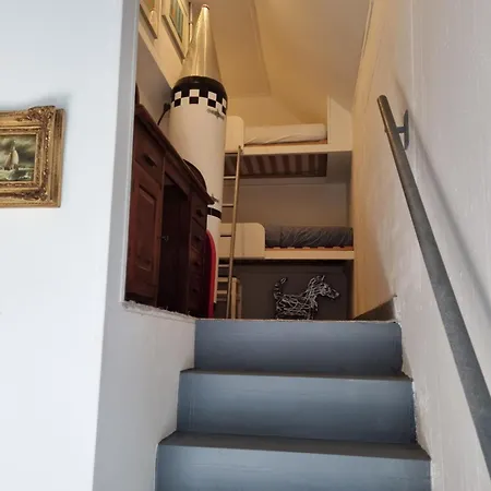 Apartment Blank - Arthouse *